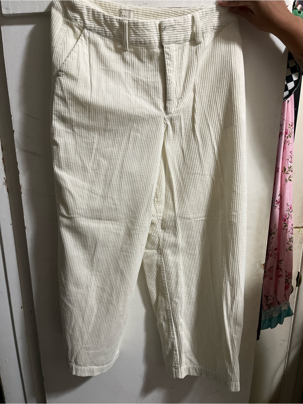 A New Day white corduroy capri pants -size 6